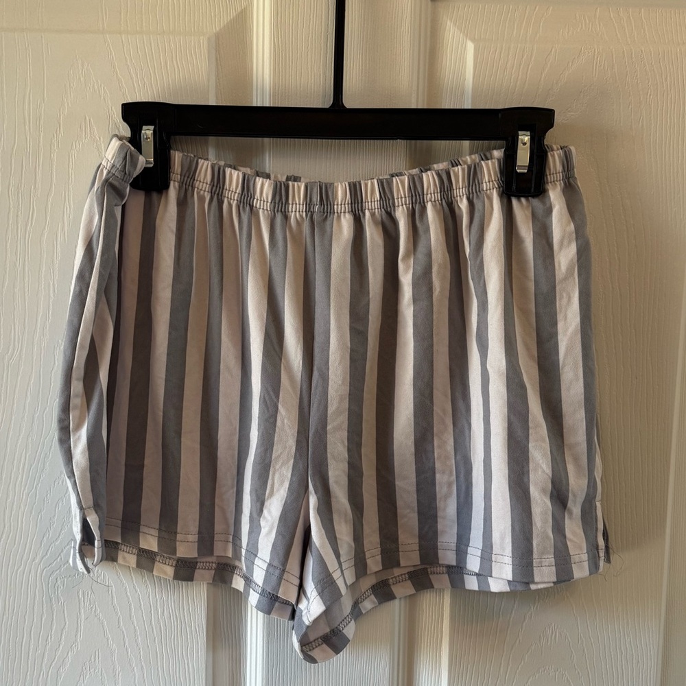 Pajama Set - Picture 6 of 7